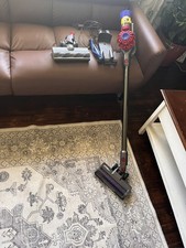 Dyson V7(SV10) Cordless Stick