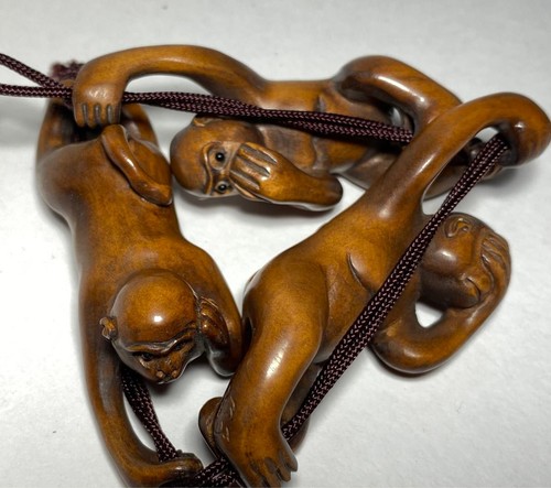 Boxwood netsuke three monkeys - three,