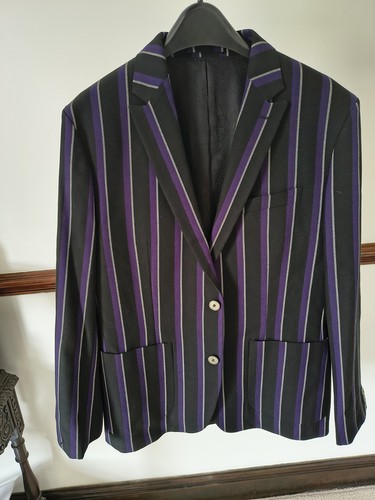 Pretty green black - pretty, label