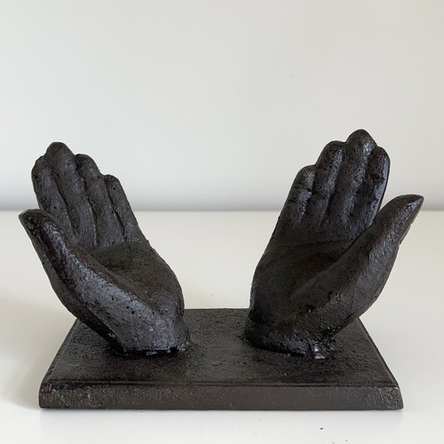 Cast iron cook book - cook, stand