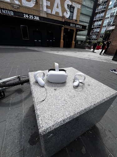 Meta quest white colour - quest, vr