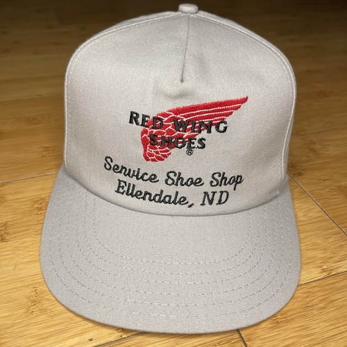 Vtg red wing shoes - red,