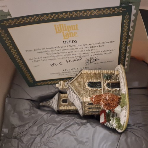 Lilliput lane winter moot - lane, at