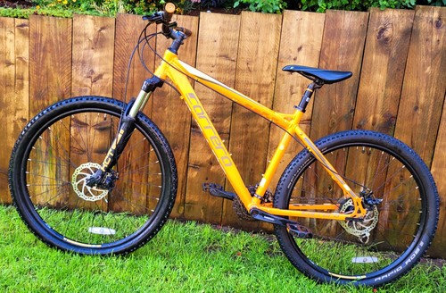 Mountain bike carrera - -,