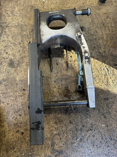 Suzuki gsxr600 swing arm - suzuki,