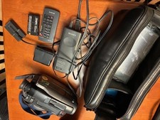 Sony CCD-TRV81 Handycam Hi8 Camcorder Video 8 {8mm)  Excellent condition