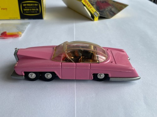 Dinky toys lady penelope - dinky,