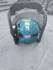 Makita RBL500 backpack leaf blower uses stihl oil