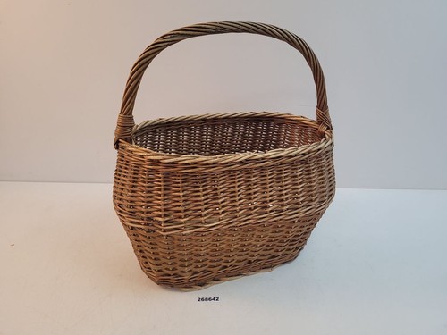 Shopping basket wooden - shopping,