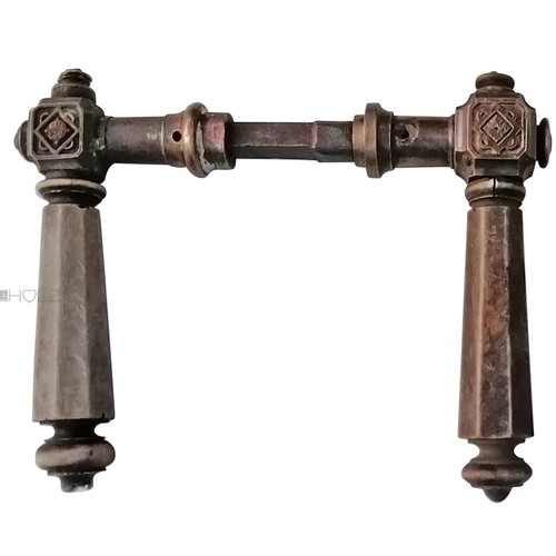 Antique door handle cube - antique, neo