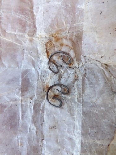 Gudgeon pin clips - pin, villiers