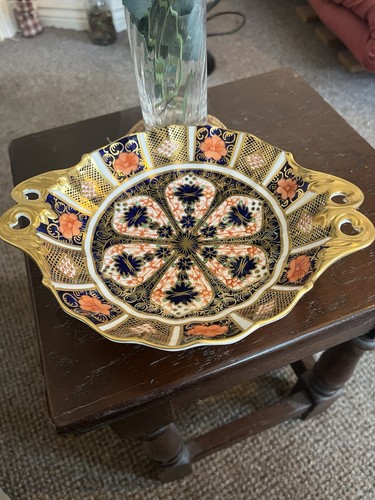 First quality royal crown - first,
