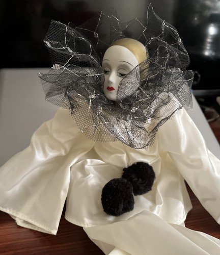 Pierrot porcelain doll well - pierrot, doll-"well