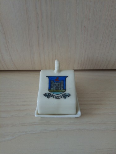 Unbranded crested china cheese - crested,