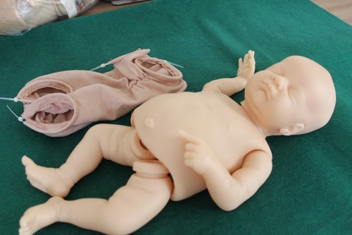 Authentic baby evie laura lee - evie,
