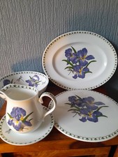 Queens china, Blue Iris design
