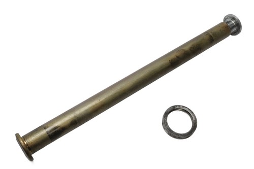 Swingarm axle - bolt, nut