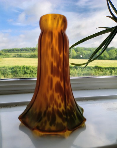 Vintage amber green - green, lily