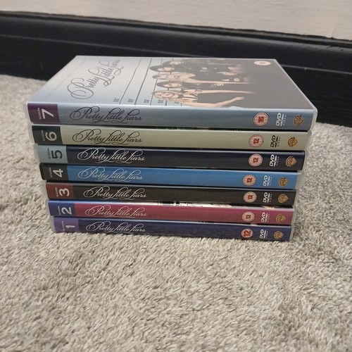 Pretty little liars the - pretty,