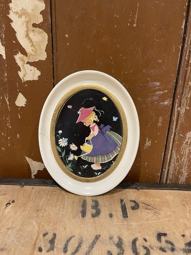 Madryn miniature oval - madryn, wall