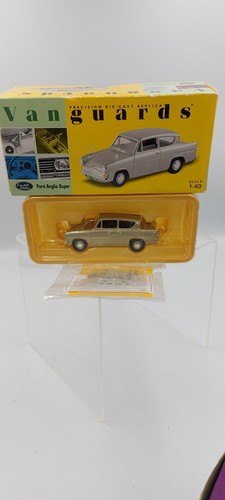 Vanguards ford anglia - 1:43,