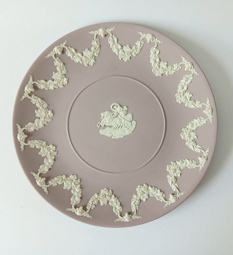 Wedgwood lilac jasper cake - lilac,