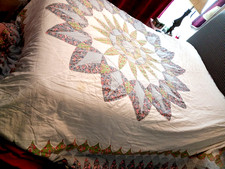 VINTAGE PATCHWORK QUILT  King