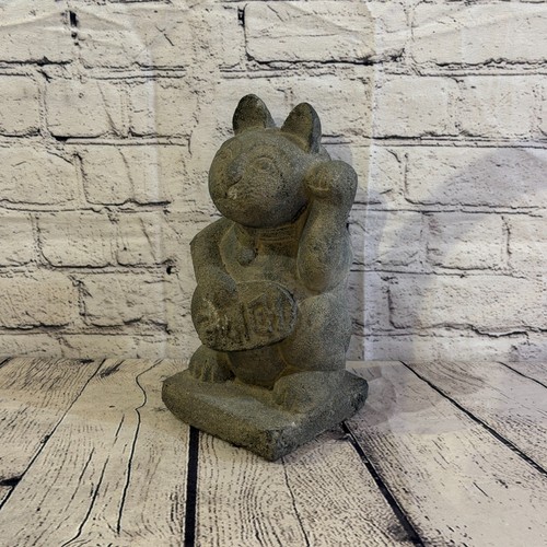 Maneki neko lucky cat - maneki-neko,