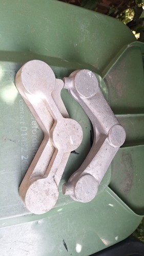 Norton fork yokes - ?,
