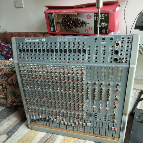 Studiomaster mixing console - p7,