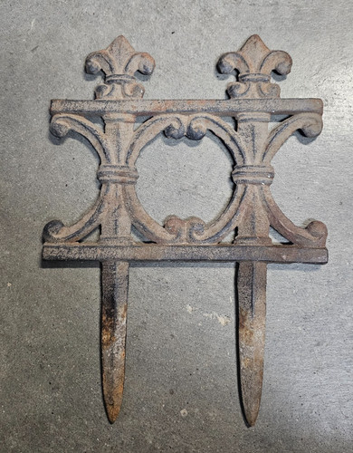 Vintage cast iron decorative - cast,