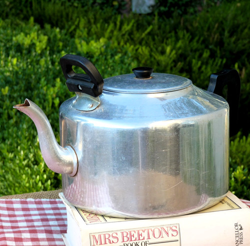 Large aluminium tea pot - aluminium,