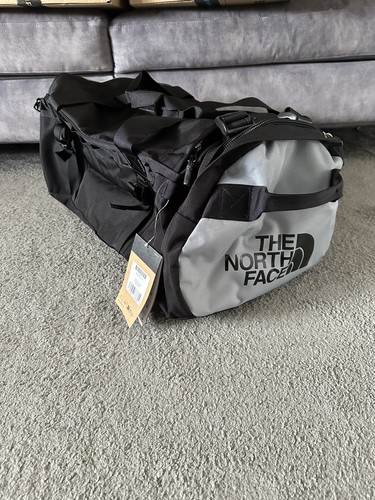 Bnwt the north face gilman - bnwt,
