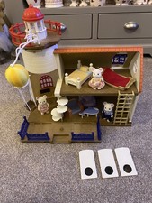SYLVANIAN FAMILIES STARRY POINT LIGHTHOUSE COMPLETE WITH WHITE MOUSE FAMILY £25