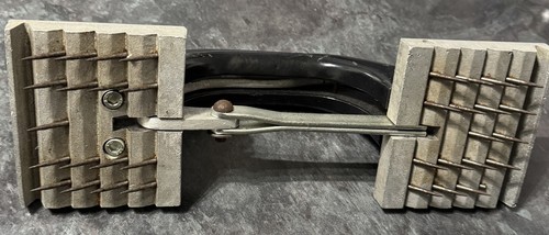 Used carpet stretcher - stretcher, floor