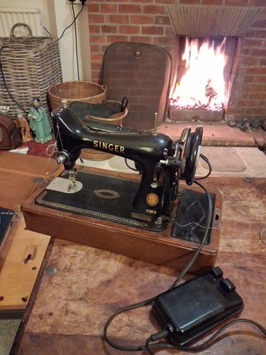Singer 99k sewing machine - machine, good