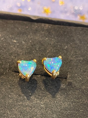 Shimmering ocean blue 6mm opal - 6mm,