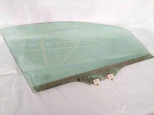 Door drop glass - front, right