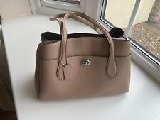 Coach leather beige shouder bag with silver hardware