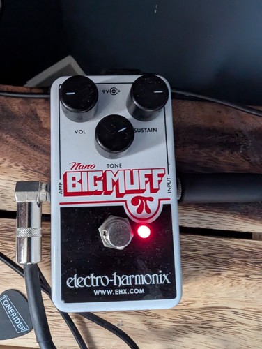 Electro harmonix ehx - harmonix, nano