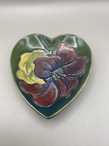 Moorcroft heart pin trinket - heart,