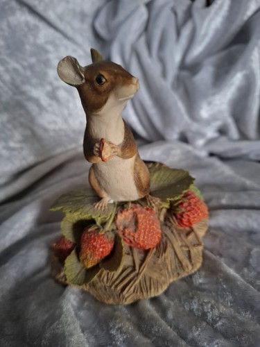 Border fine arts mouse - border, on