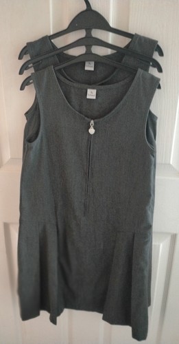 2×Grey school pinafore dress