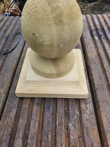 Wooden ball collar finial - &,