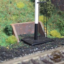 OO Gauge Signal/Relay Cabinet Recess