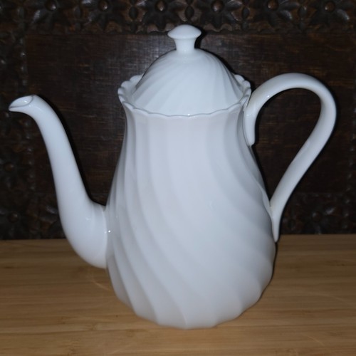 Wedgewood white porcelain - white,