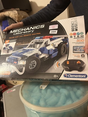 Mechanics laboratory police - mechanics,