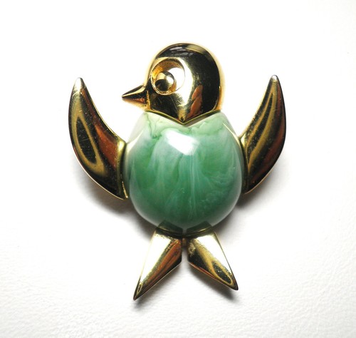 Crown trifari vintage - trifari, signed