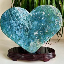 17.08LB Natural beautiful green aquatic plant heart-shaped crystal specimen