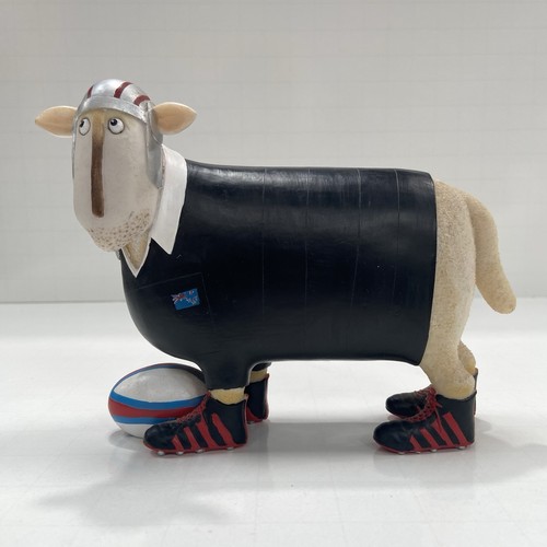 Ewe and sporting rams sheep - sporting,